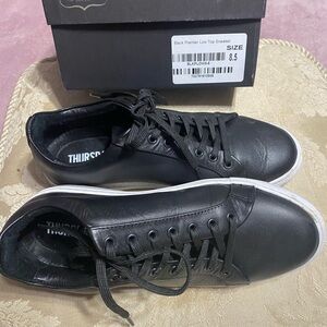 Thursday leather tennis shoe size 8.5